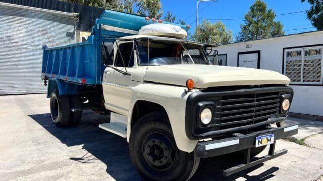1974-Ford-700-volcador_06