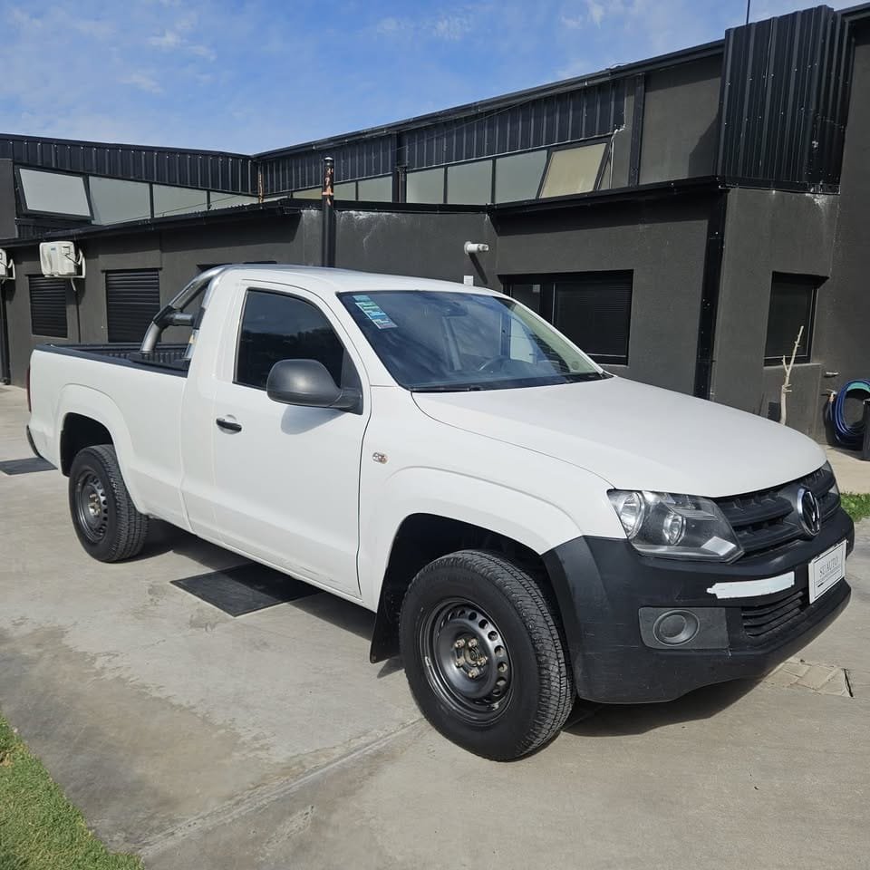 2014-Volkswagen-amarok-cabina-simple-4x4_02