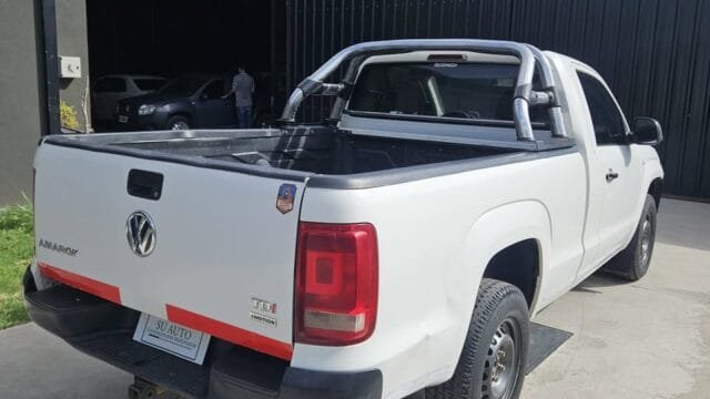 2014-Volkswagen-amarok-cabina-simple-4x4_03