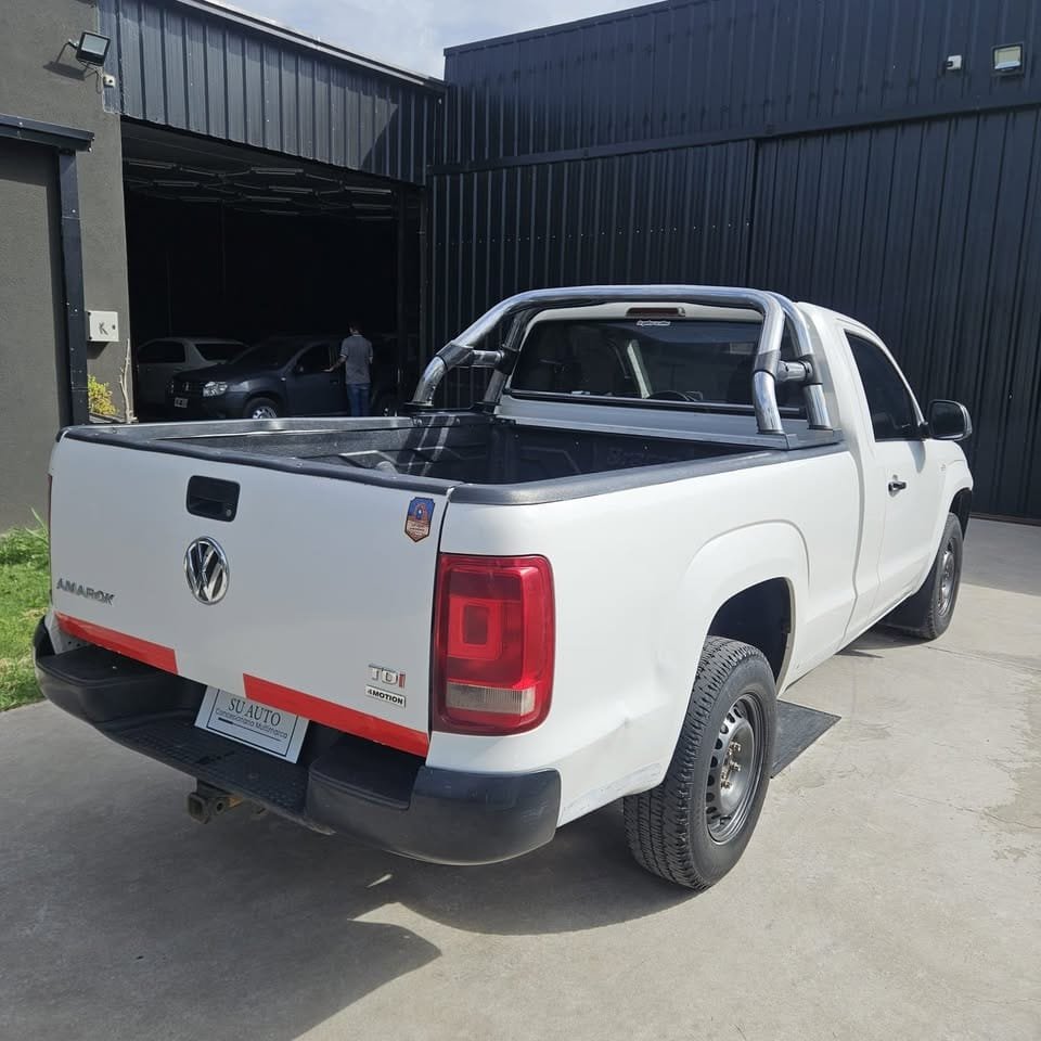 2014-Volkswagen-amarok-cabina-simple-4x4_03