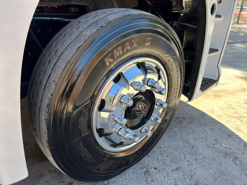 2015_Volkswagen_costellation_19320_07