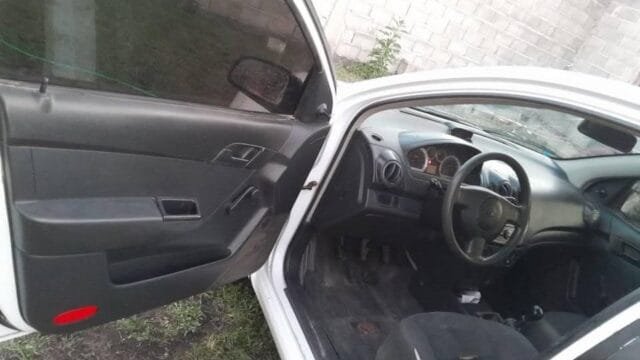 Chevrolet_Aveo_2012_04