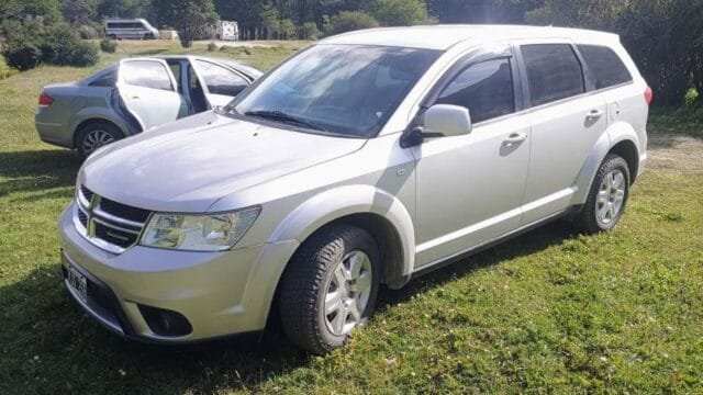 DODGE-JOURNEY-SE-2.4-02