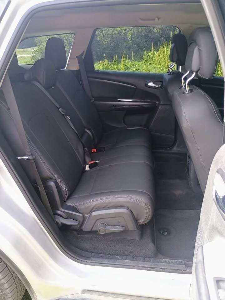 DODGE-JOURNEY-SE-2.4-07