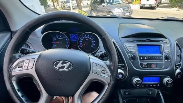HYUNDAI-TUCSON-_03