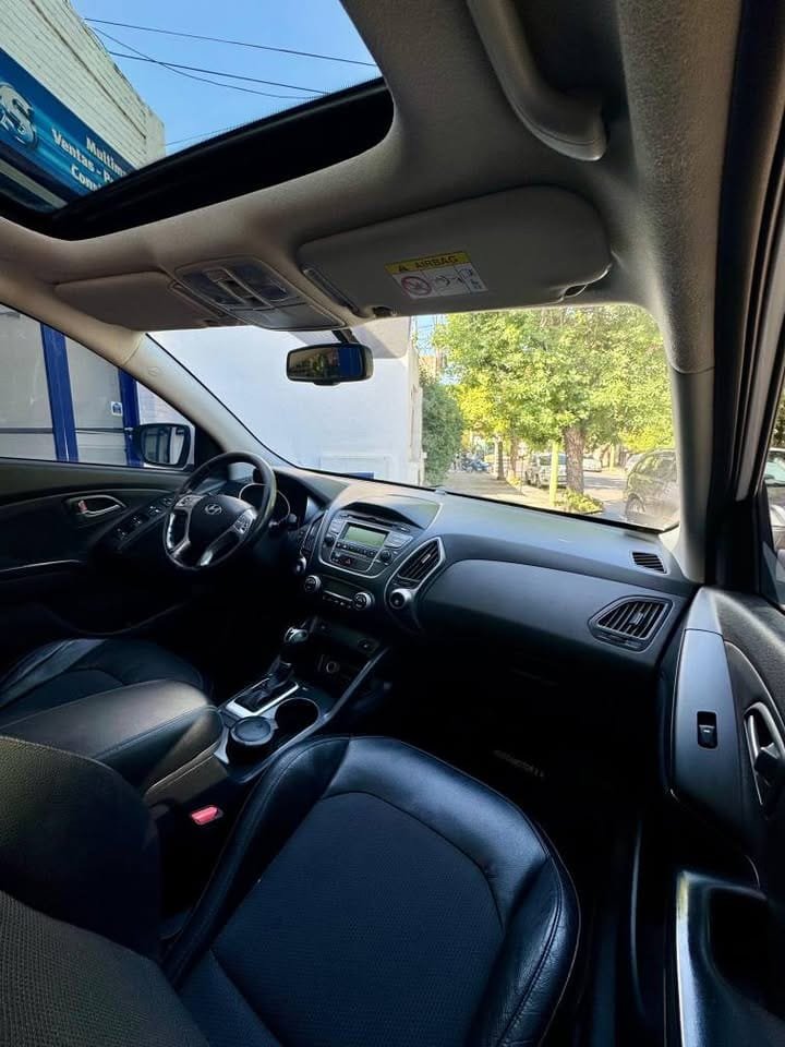 HYUNDAI-TUCSON-_09