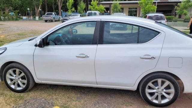 NISSAN-VERSA-EXCLUSIVE_01