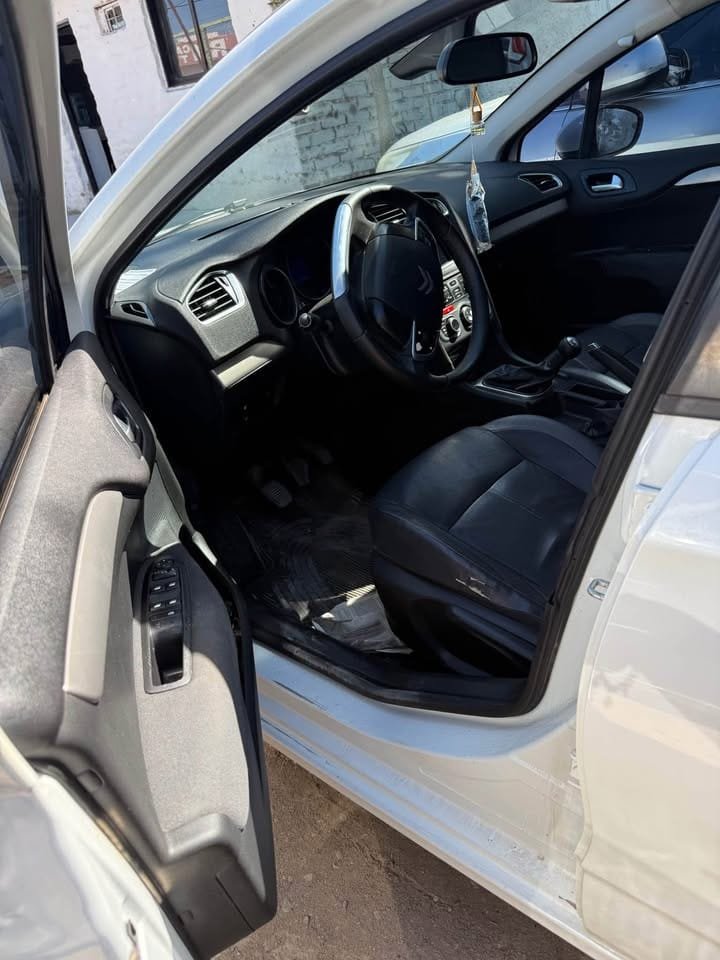 Citroen-C4-Mod-2015_05