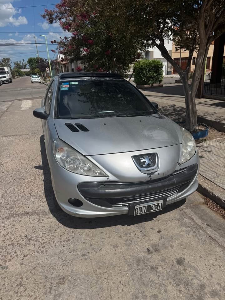 Peugeot-207-compact-premium_00