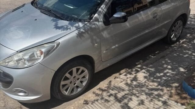 Peugeot-207-compact-premium_02