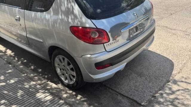 Peugeot-207-compact-premium_03