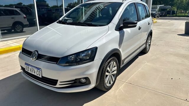 2018-VOLKSWAGEN-SURAN-00