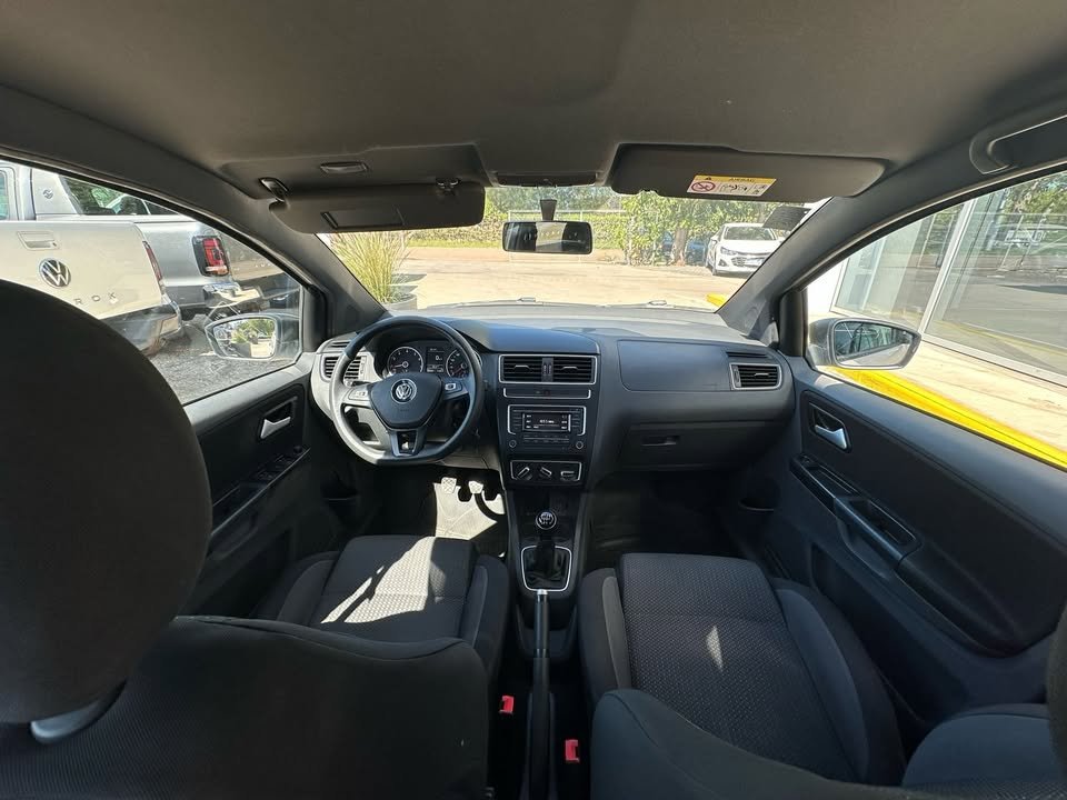 2018-VOLKSWAGEN-SURAN-05