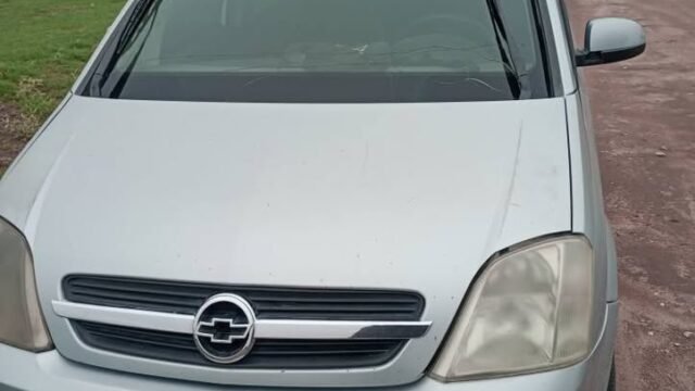 Chevrolet-Meriva-2006-ful_00