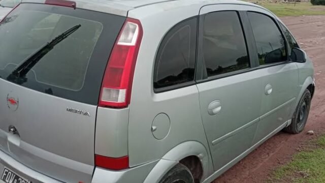 Chevrolet-Meriva-2006-ful_01