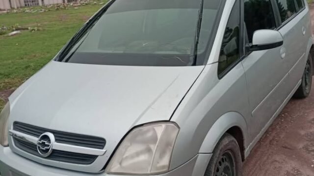 Chevrolet-Meriva-2006-ful_03