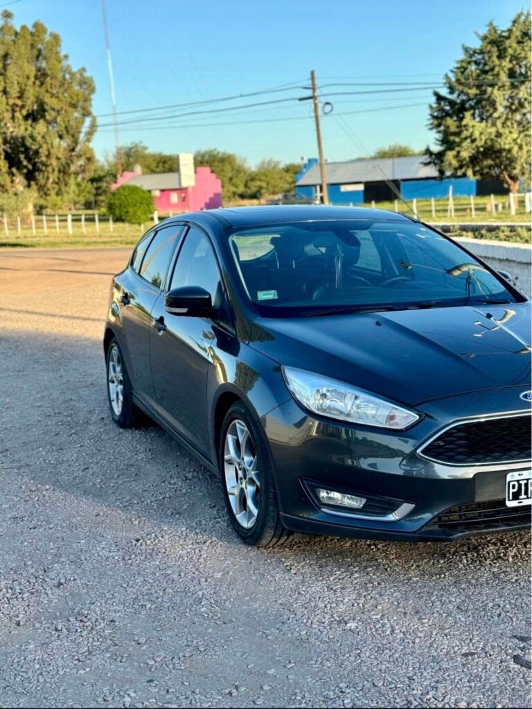 Ford-Focus-3-se-plus_03