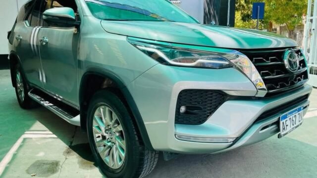 TOYOTA-SW4-SRX-2023-00
