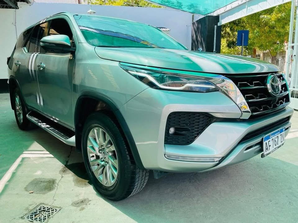 TOYOTA-SW4-SRX-2023-00