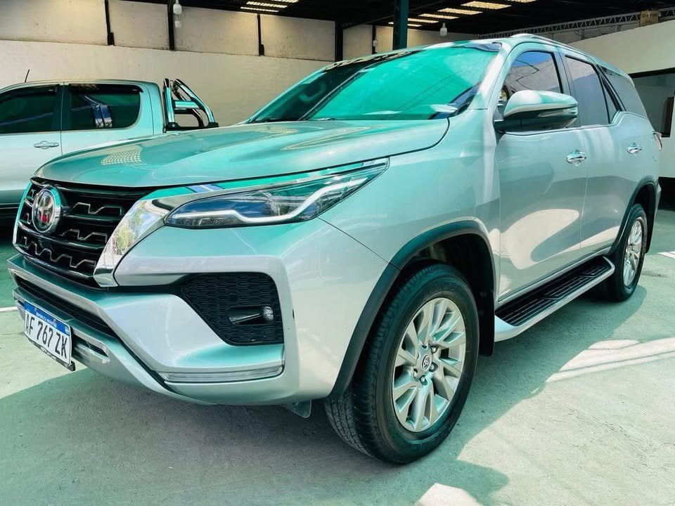 TOYOTA-SW4-SRX-2023-01