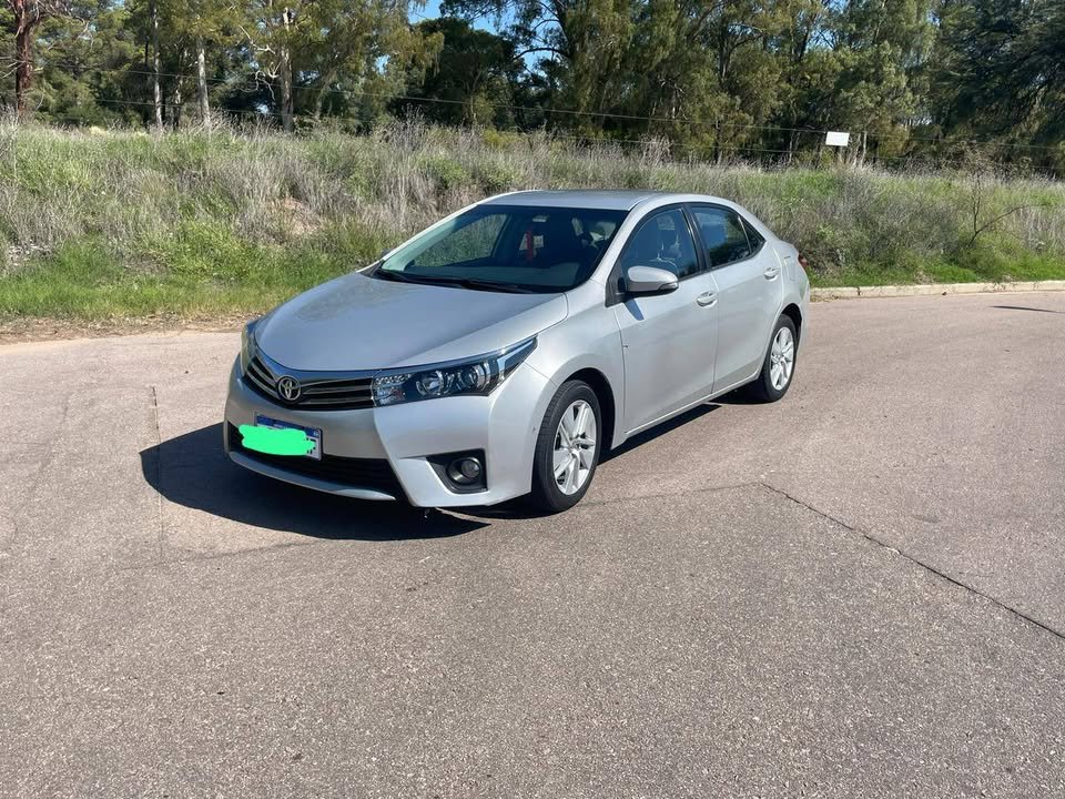 Toyota-Corolla-xei-cvt_00