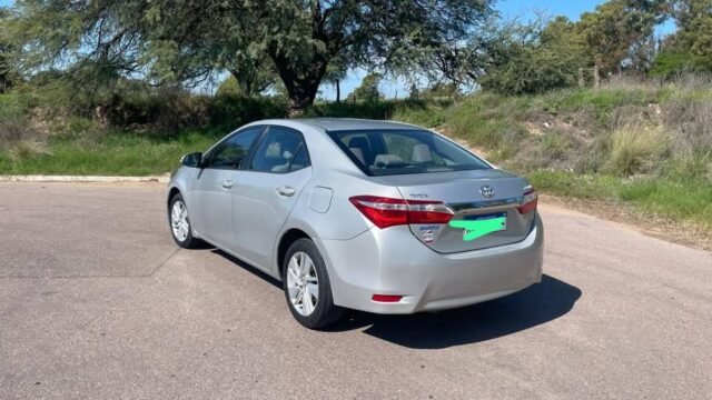 Toyota-Corolla-xei-cvt_02