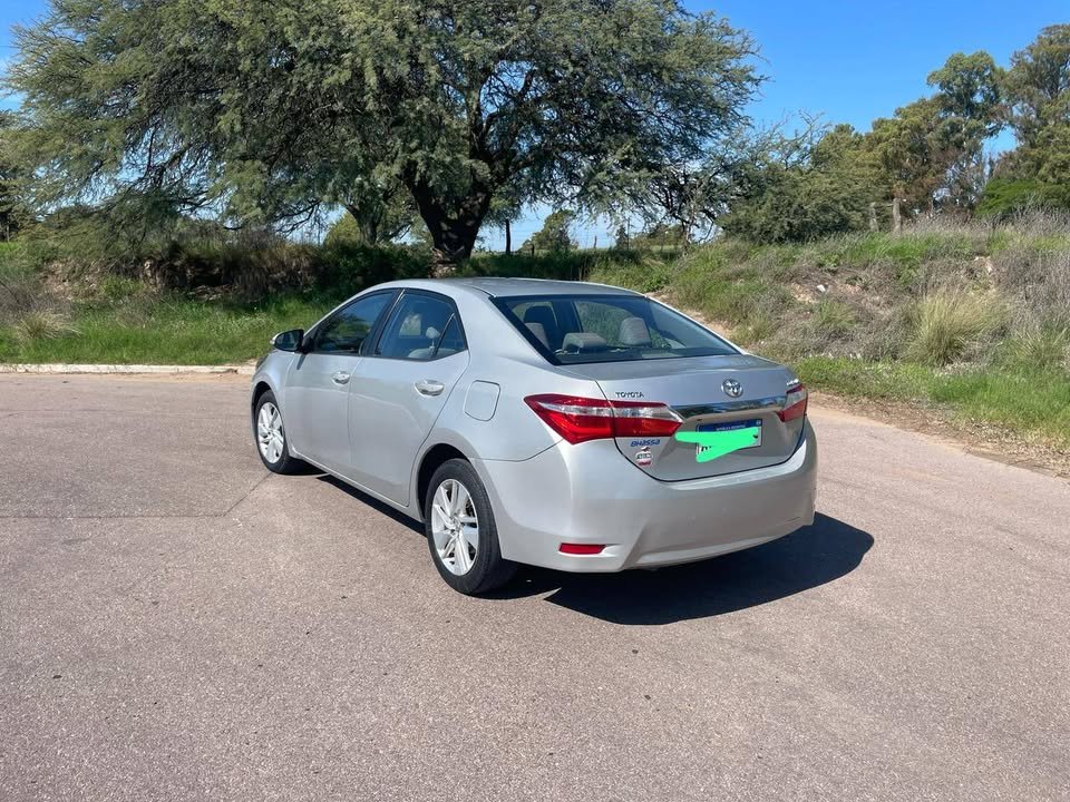 Toyota-Corolla-xei-cvt_02