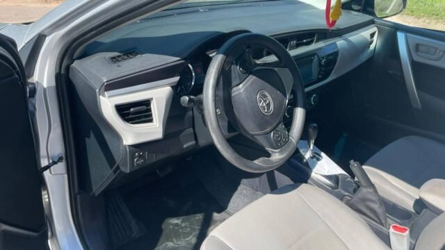 Toyota-Corolla-xei-cvt_04
