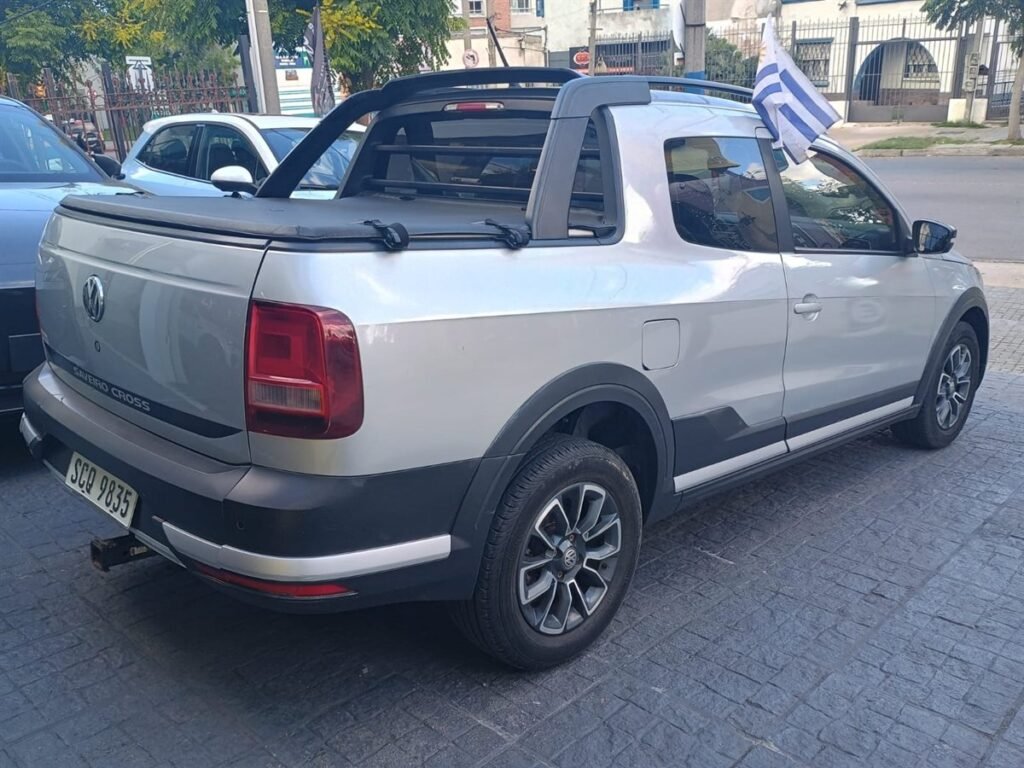 Volkswagen-Saveiro-CROSS-1.6_03