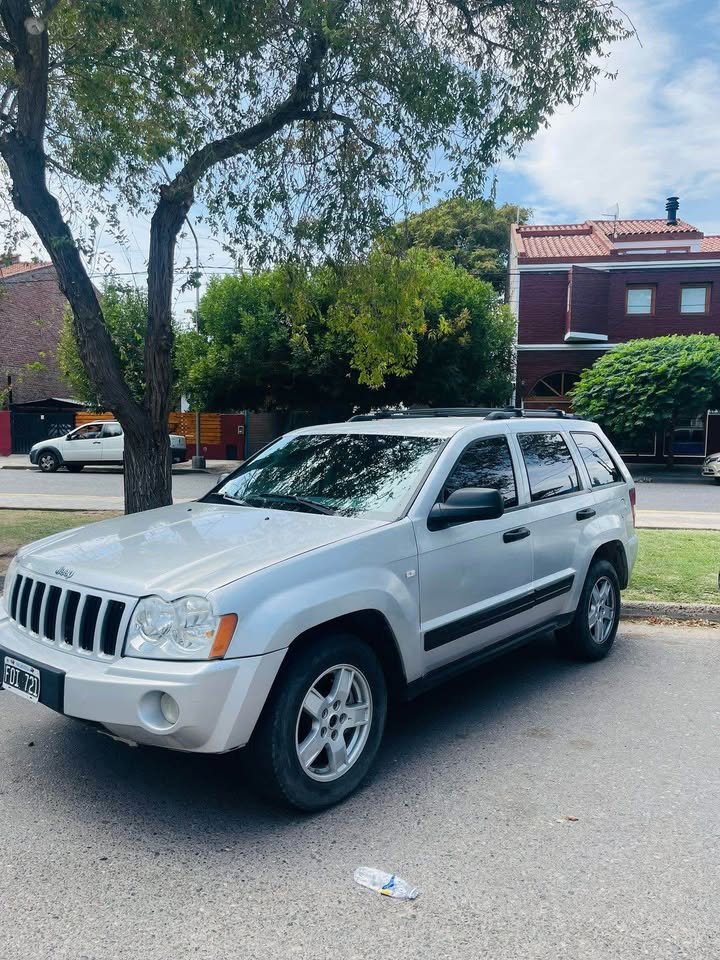 jeep-Cherokee-Laredo-CRD_01