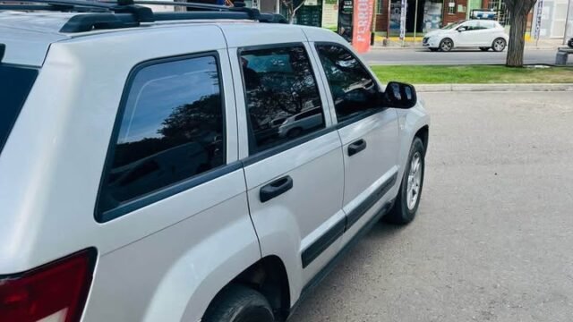 jeep-Cherokee-Laredo-CRD_02
