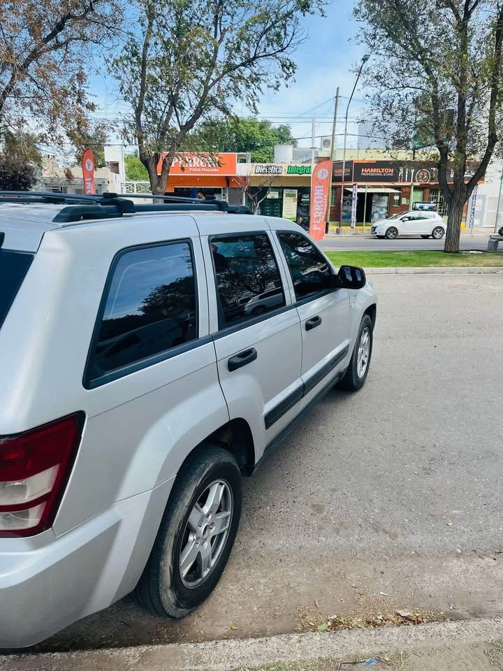 jeep-Cherokee-Laredo-CRD_02