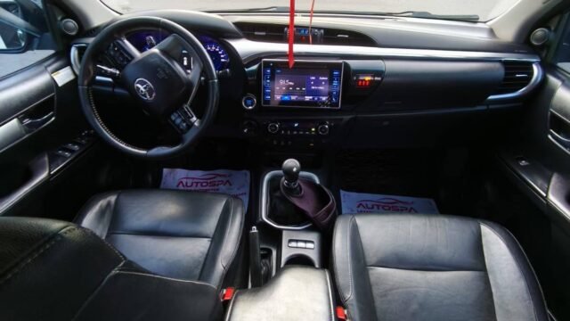 toyota-hilux-2018-4x4_01