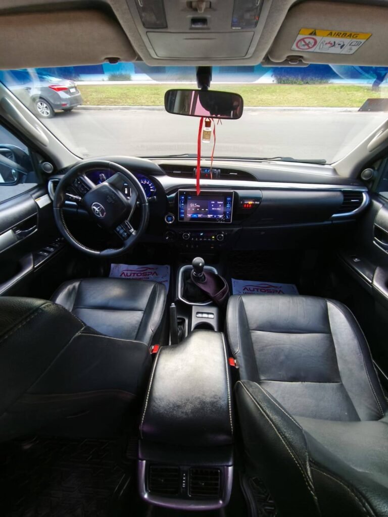 toyota-hilux-2018-4x4_01