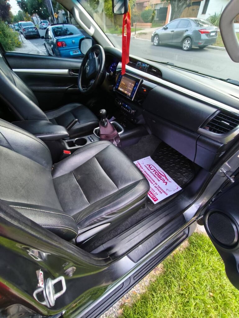toyota-hilux-2018-4x4_03
