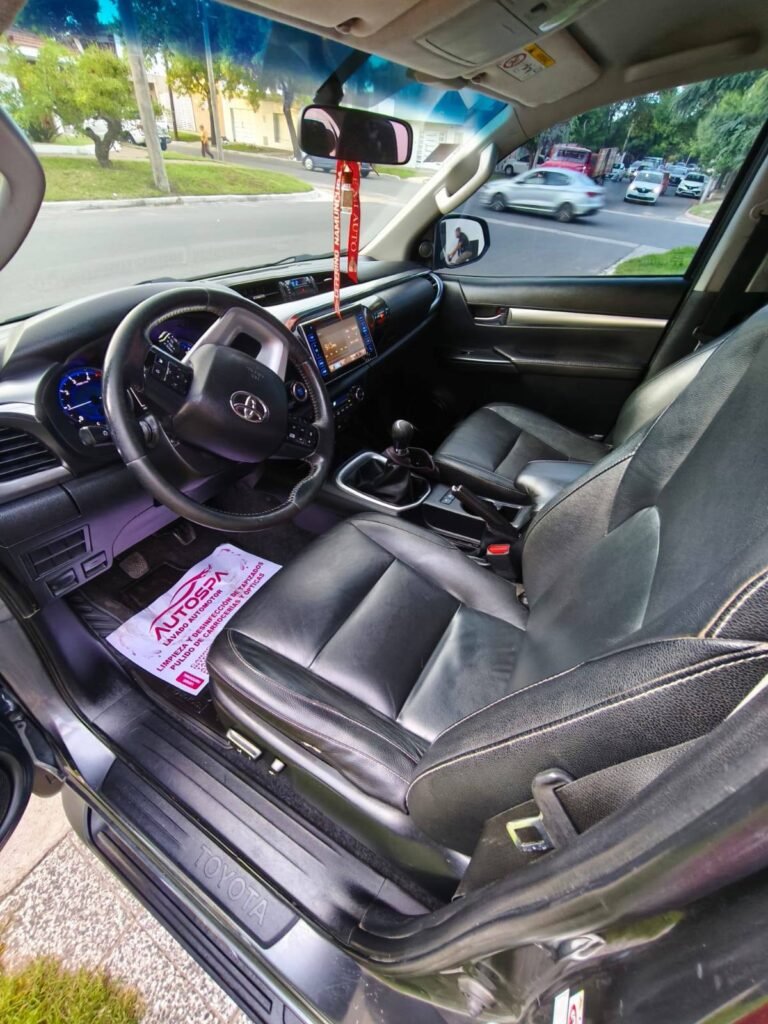 toyota-hilux-2018-4x4_07