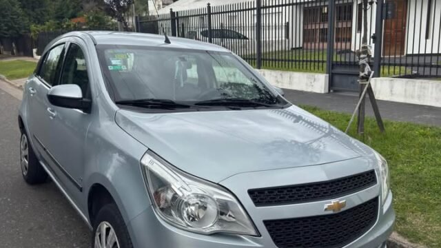 Chevrolet-Agile-2010-primera_00