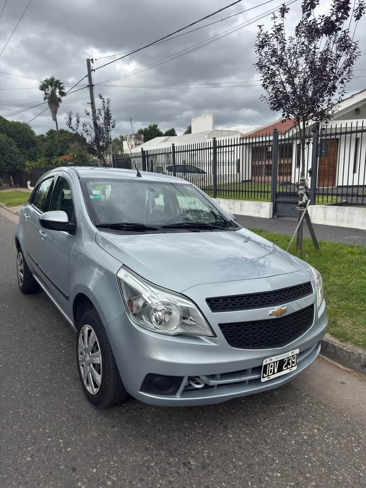 Chevrolet-Agile-2010-primera_00