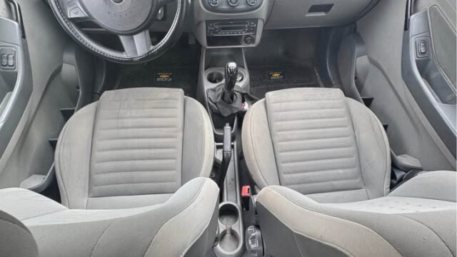 Chevrolet-Agile-2010-primera_02