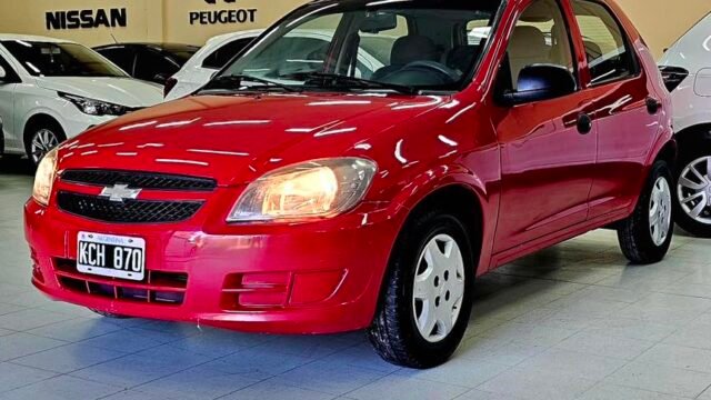 Chevrolet-Celta-LS-2011_01
