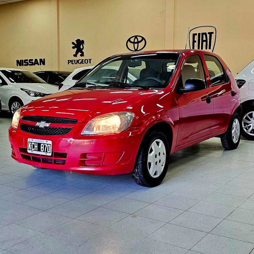 Chevrolet-Celta-LS-2011_01