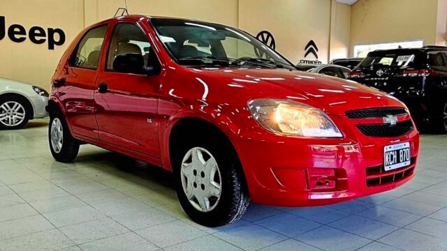 Chevrolet-Celta-LS-2011_02