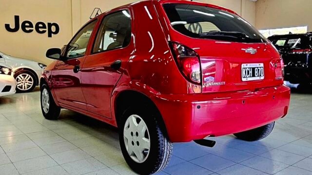 Chevrolet-Celta-LS-2011_04