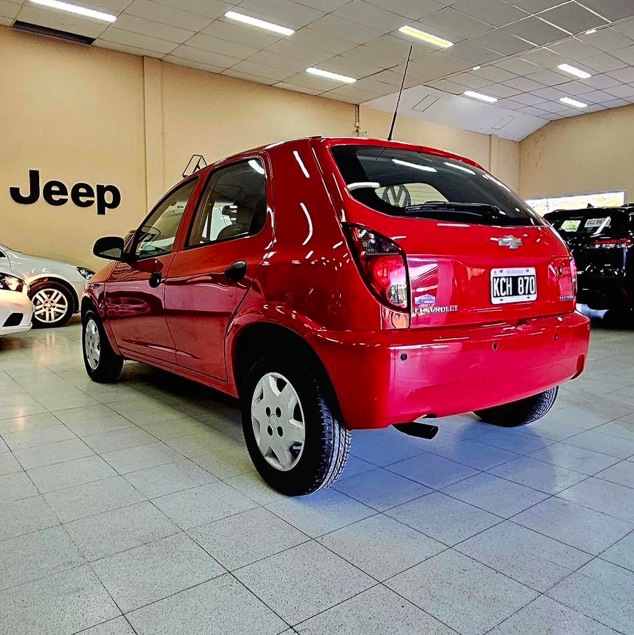 Chevrolet-Celta-LS-2011_04