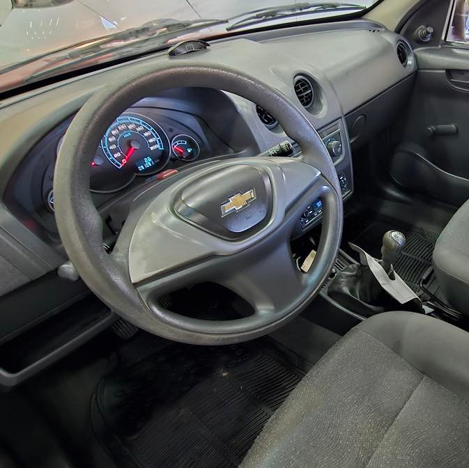 Chevrolet-Celta-LS-2011_05