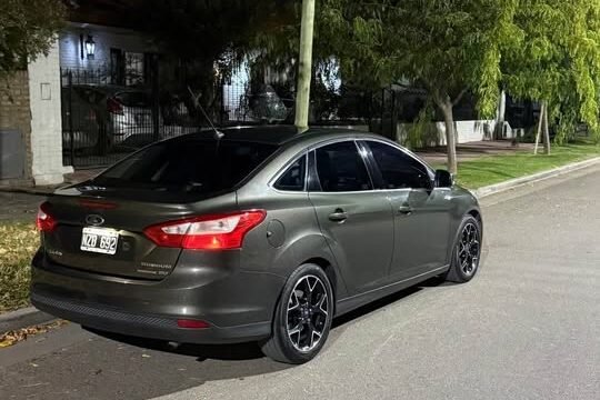 Ford-focus-2014-AUTOMATICO_02