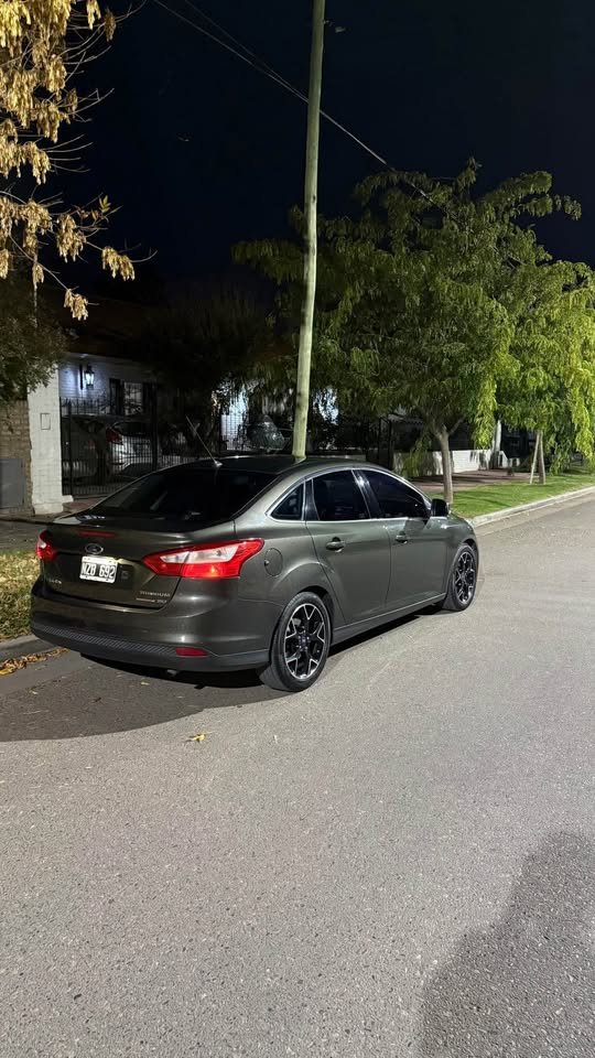 Ford-focus-2014-AUTOMATICO_02
