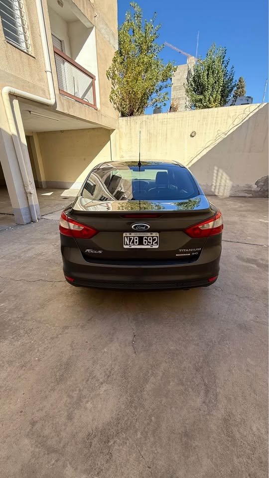 Ford-focus-2014-AUTOMATICO_05