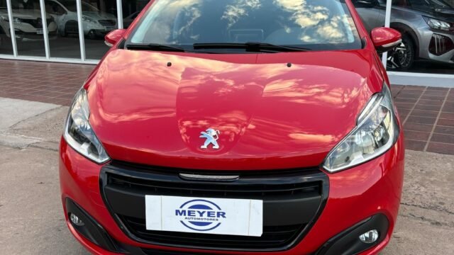 Peugeot-208-Allure-2019_01