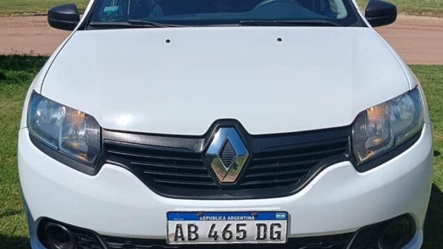 VENDO-Sandero-autentic-2017_00